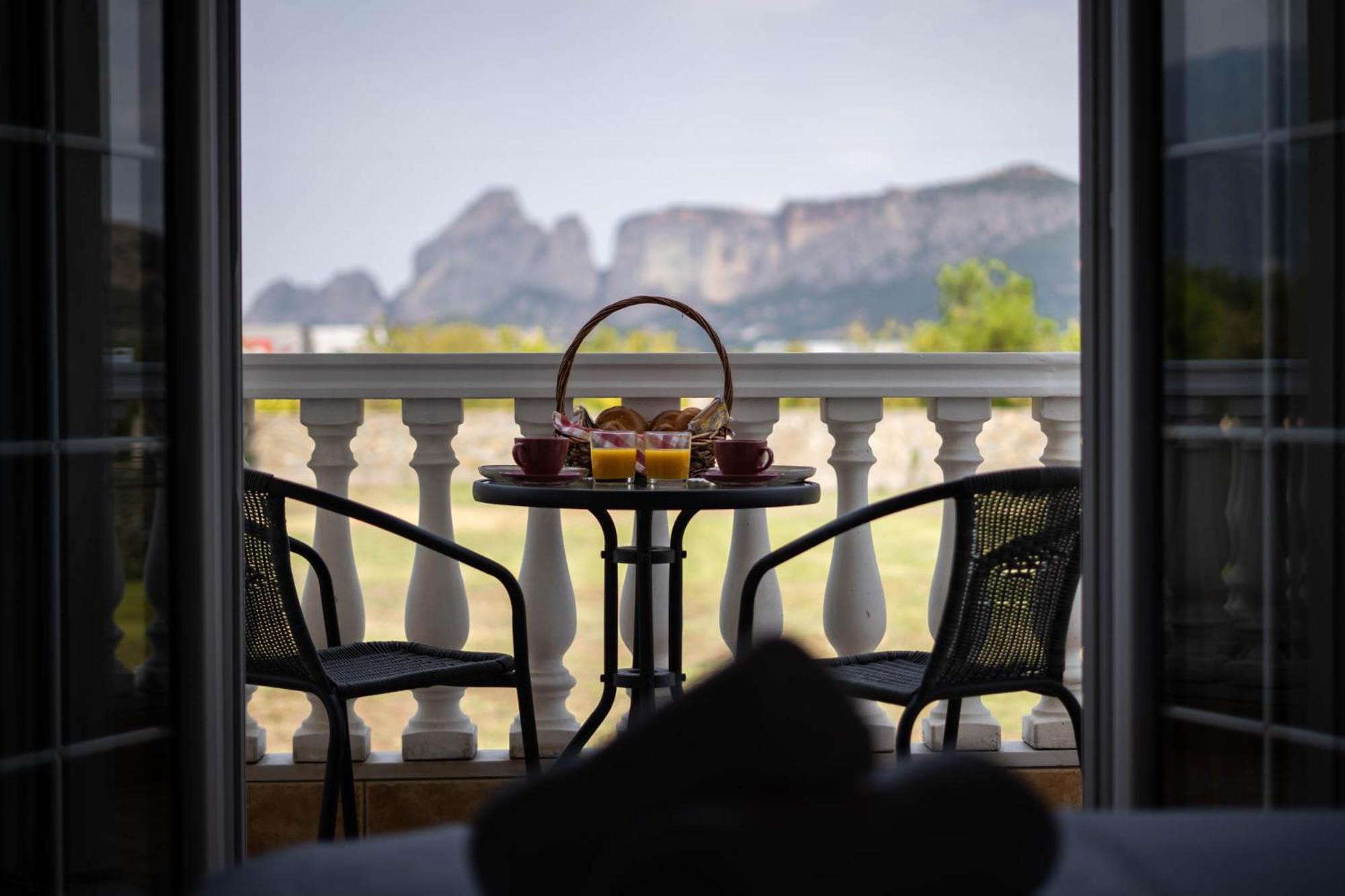 Spilaio At Meteora Hotel Kalambaka Exterior photo